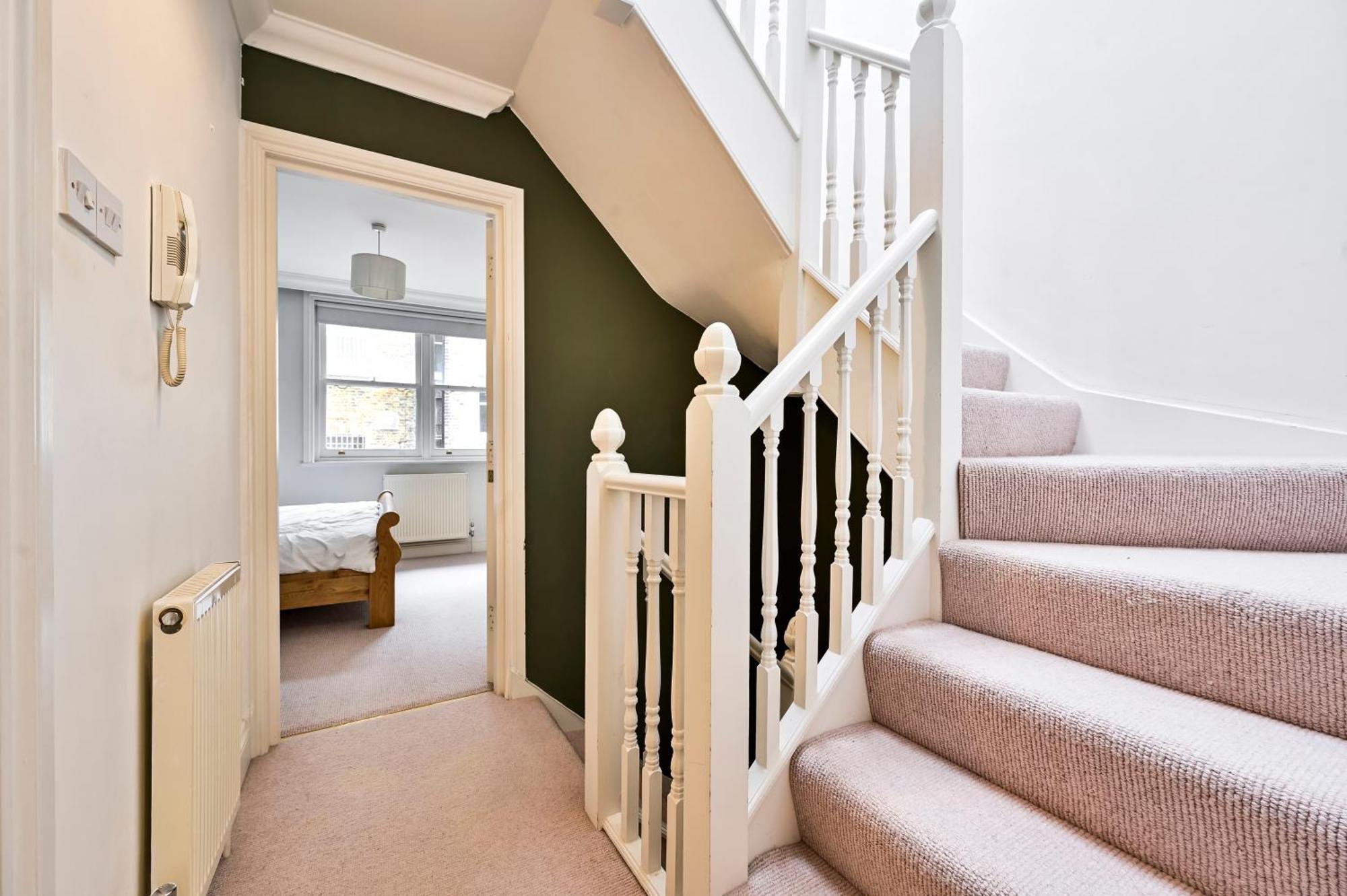 Ferienhaus 5 Bed House - Fancy - Sleep Up To 12 - London