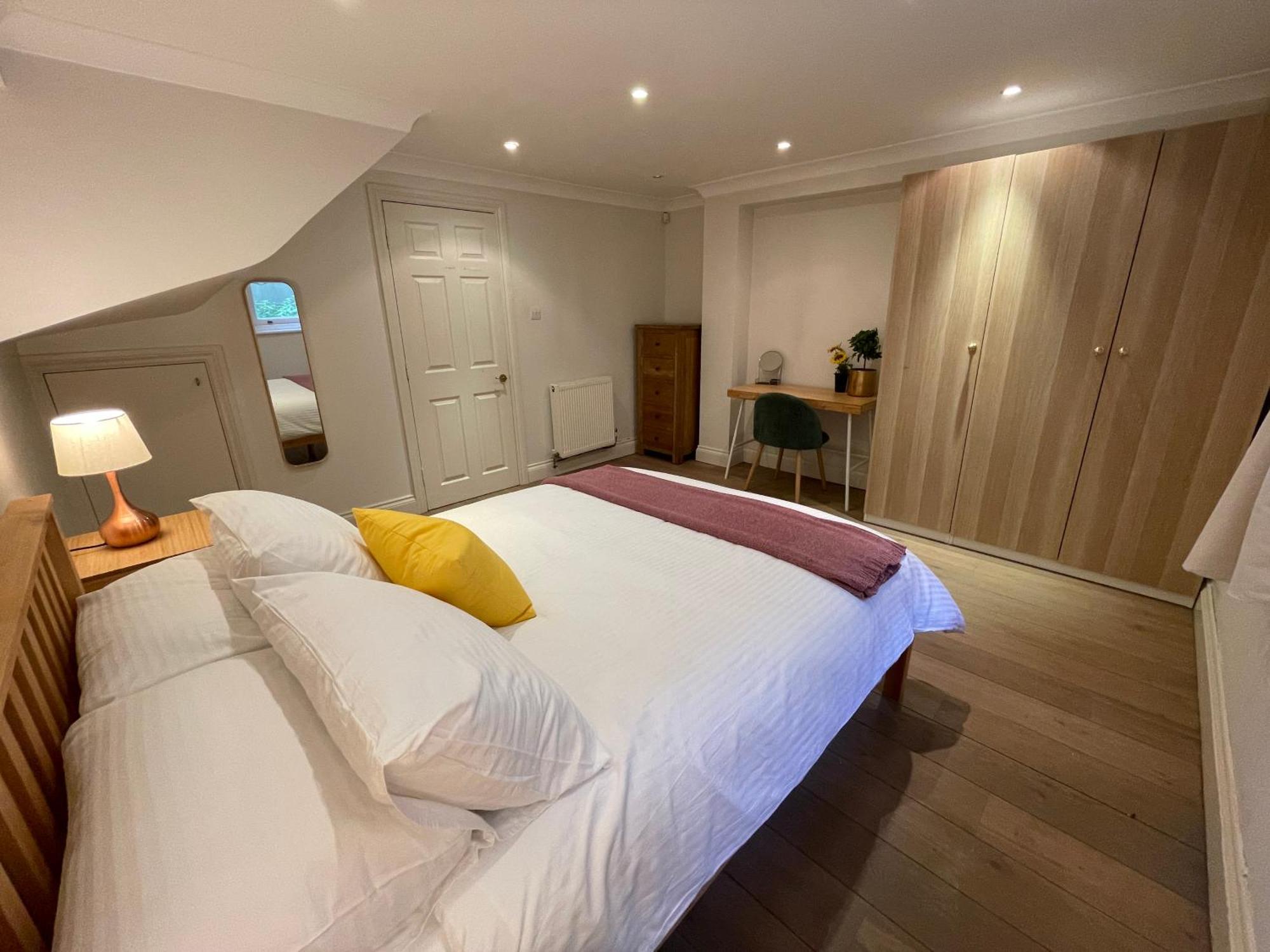 Casa vacanze 5 Bed House - Fancy - Sleep Up To 12 - Londra